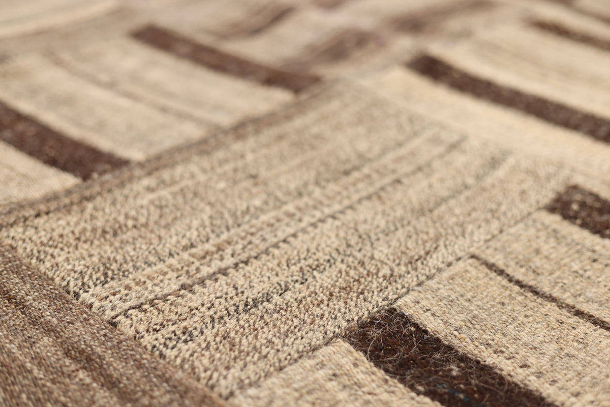 Vintage Turkish Area Rug 6x8 ft — Beige & Brown Patchwork