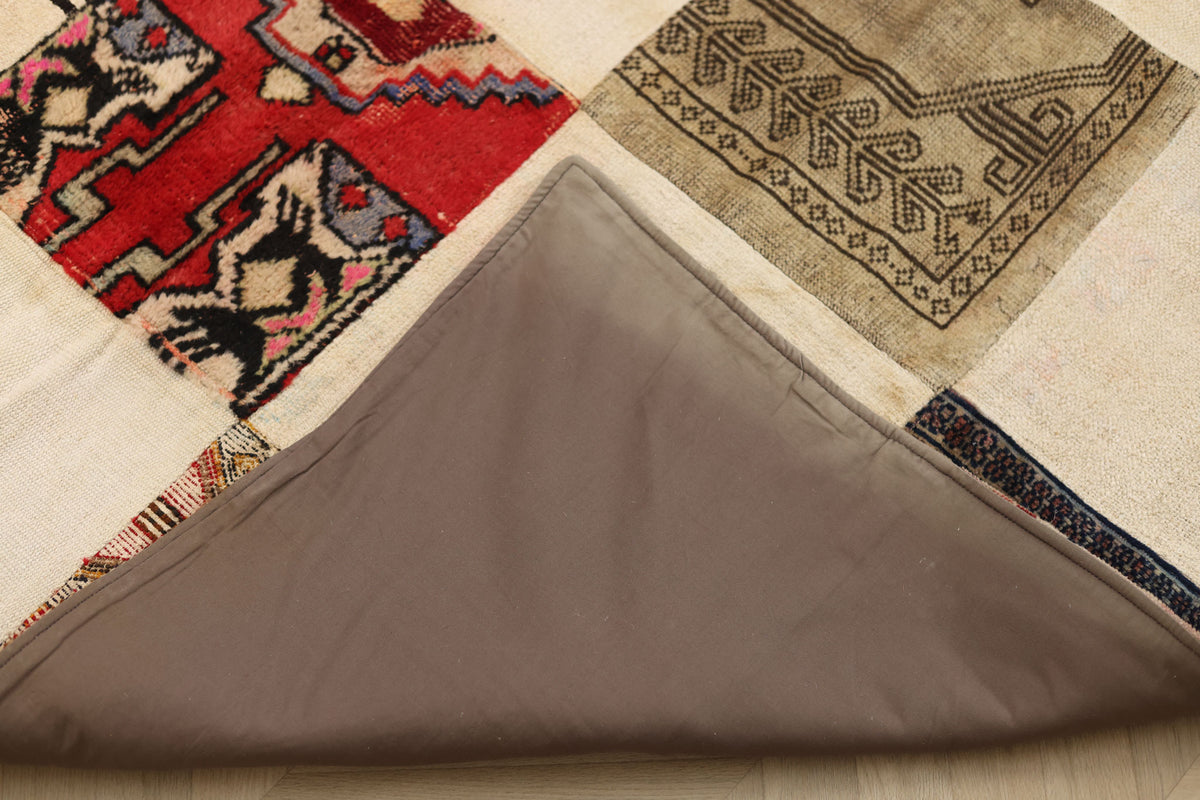 Vintage Turkish Area Rug 6x9 ft — White & Red Patchwork