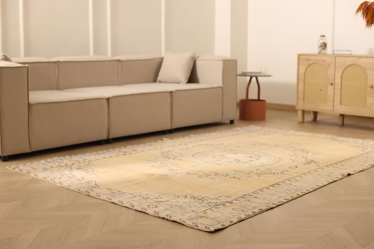 Vintage Manisa Turkish Area Rug 6x9 ft — Beige & Gray Floral (No. 46650)