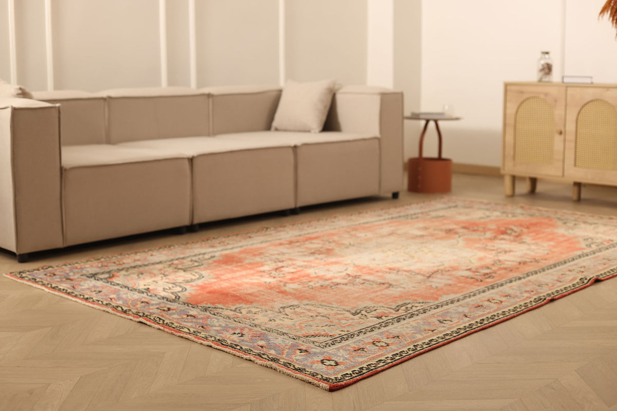 Vintage Manisa Turkish Area Rug 6x10 ft — Red & Blue Floral