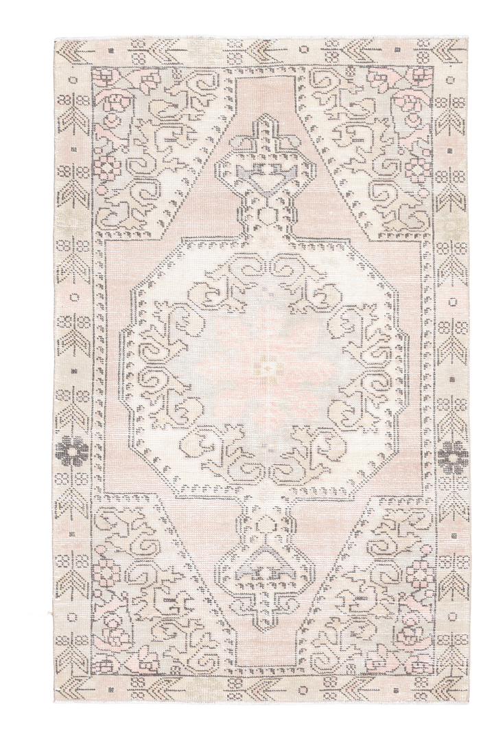 Vintage Nevşehir Turkish Area Rug 4x6 ft — Beige & White Medallion