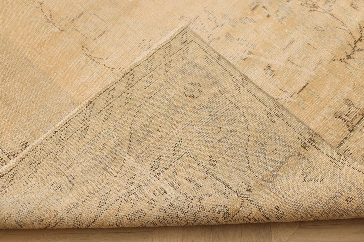 Vintage Manisa Turkish Area Rug 7x10 ft — Beige & Gray Floral