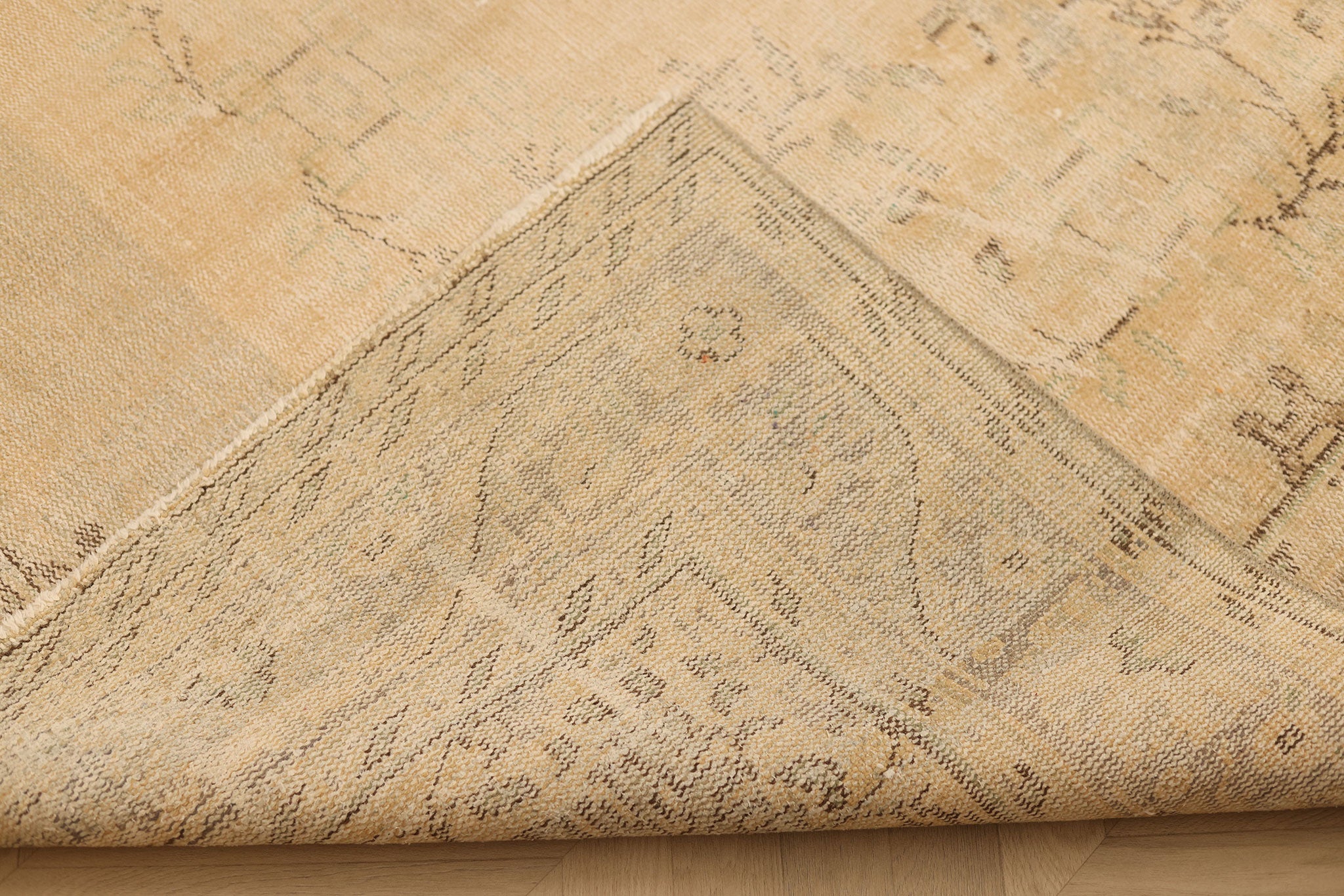 Vintage Manisa Turkish Area Rug 7x10 ft — Beige & Gray Floral