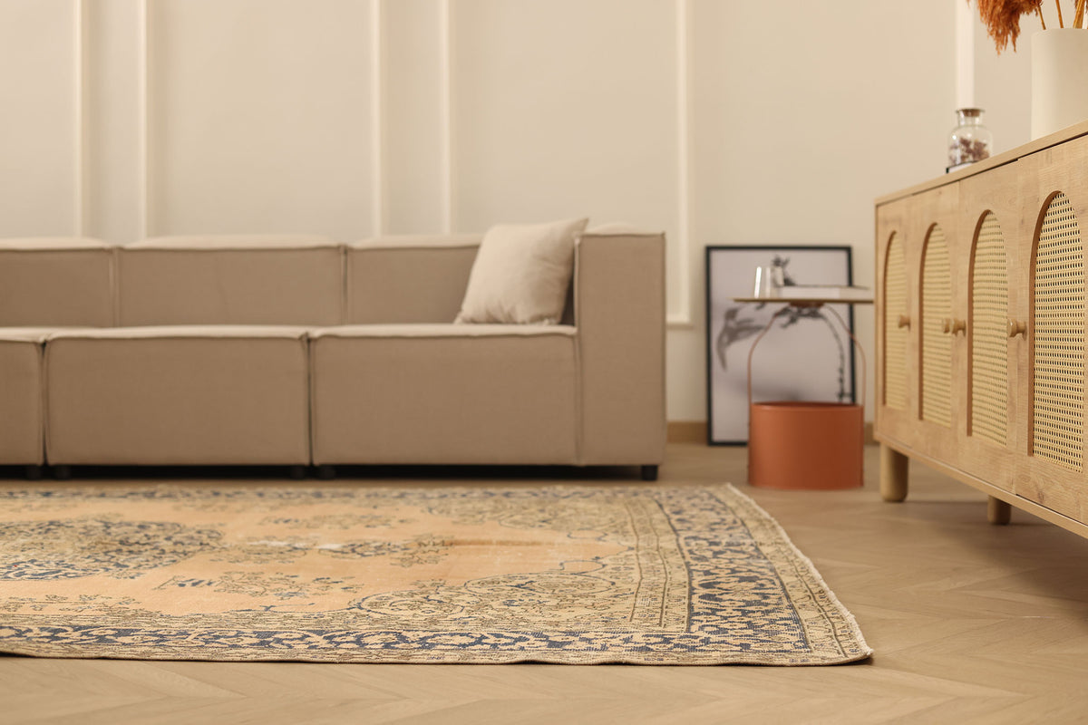 Vintage Isparta Turkish Area Rug 6x10 ft — Beige & Blue Floral (No. 47921)