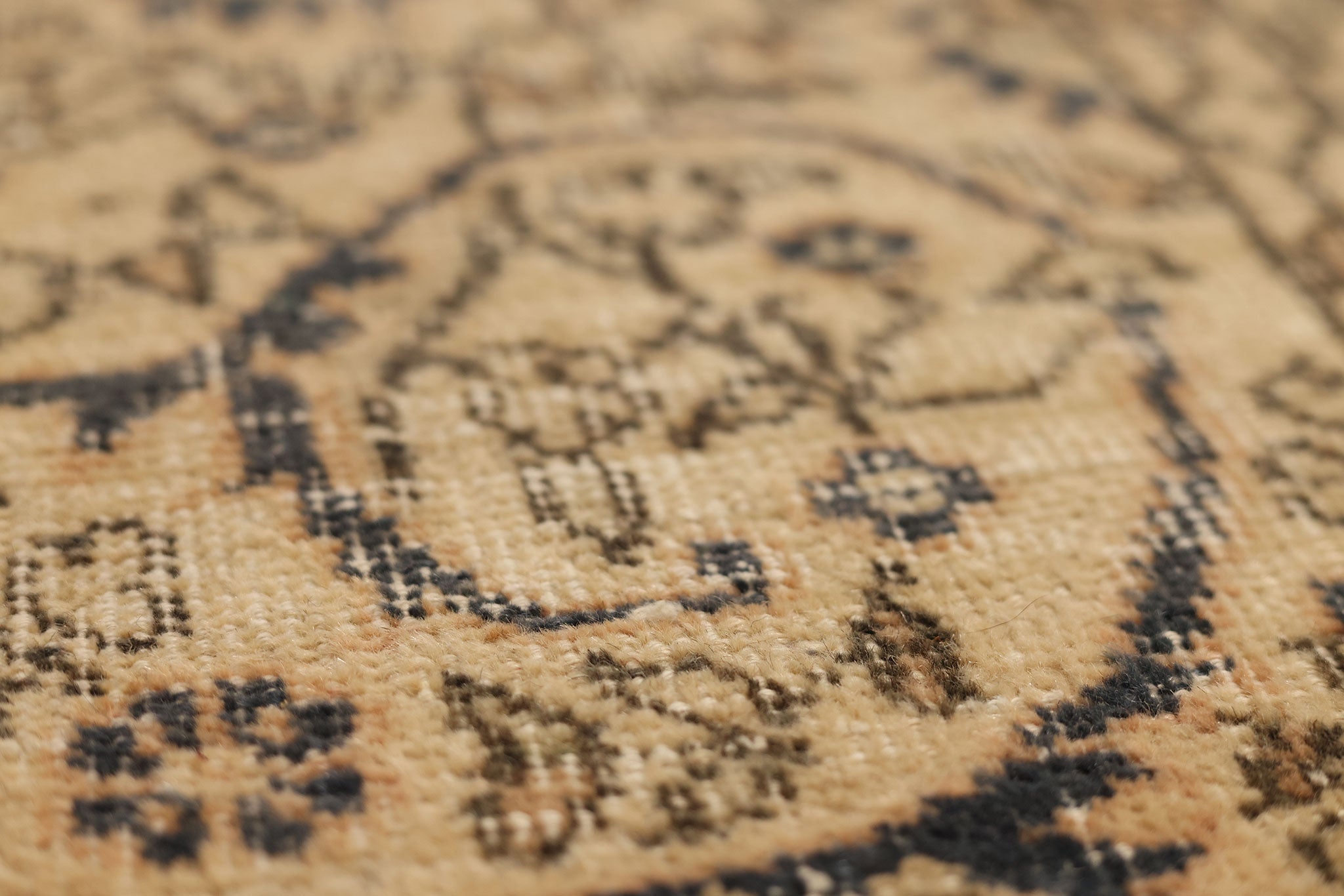 Vintage Isparta Turkish Area Rug 6x10 ft — Beige & Blue Floral (No. 47921)