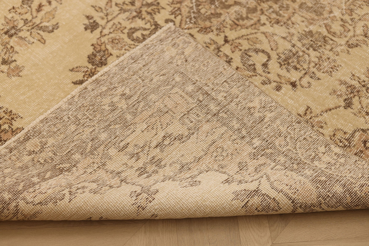 Vintage Isparta Turkish Area Rug 5x10 ft — Beige & Brown Floral (No. 48289)