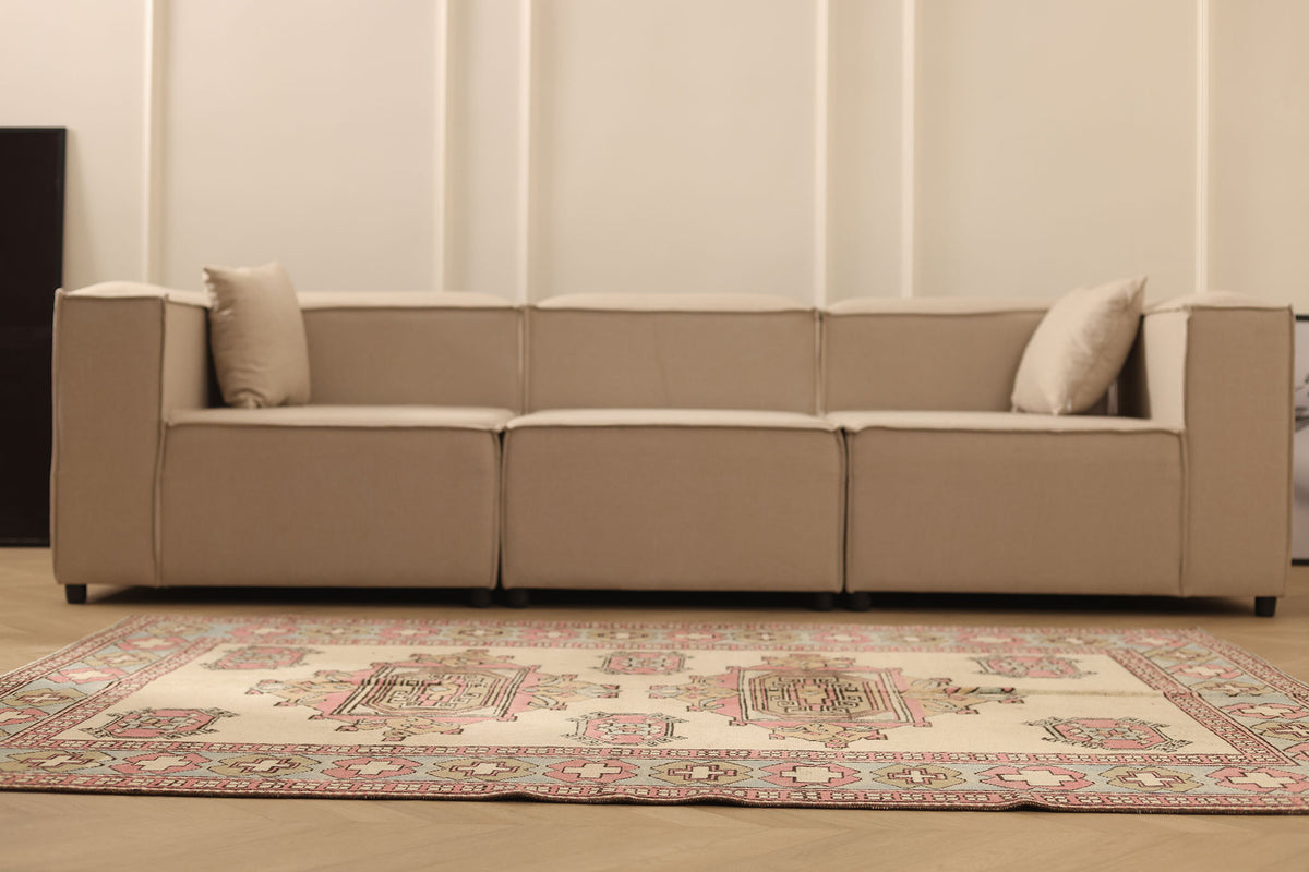 Vintage Niğde Turkish Area Rug 5x7 ft — Beige & Pink Geometric