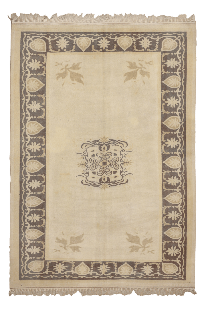 Vintage Muğla Turkish Area Rug 6x9 ft — Beige & Gray Floral