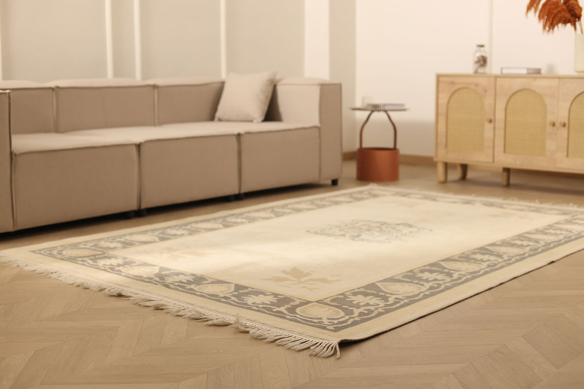 Vintage Muğla Turkish Area Rug 6x9 ft — Beige & Gray Floral