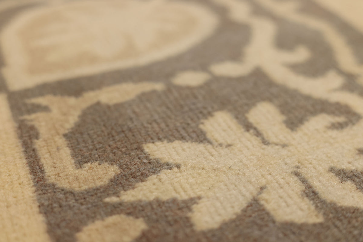 Vintage Muğla Turkish Area Rug 6x9 ft — Beige & Gray Floral