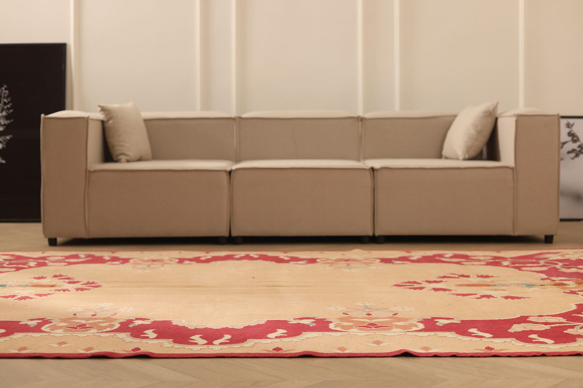 Vintage Uşak Turkish Area Rug 7x11 ft — Beige & Red Floral