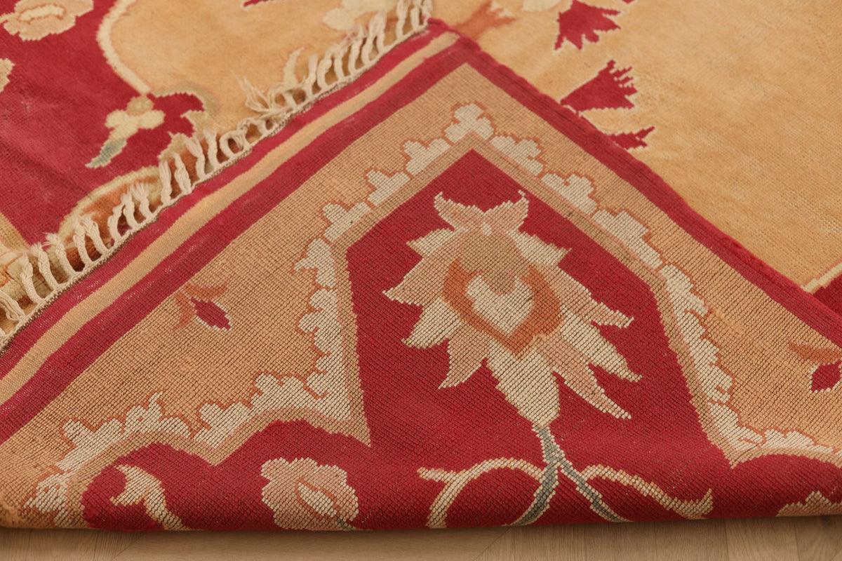Vintage Uşak Turkish Area Rug 7x11 ft — Beige & Red Floral