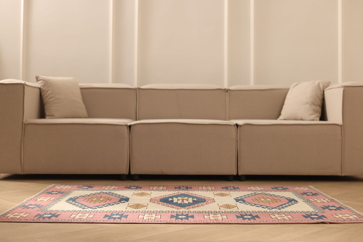 Vintage Nevşehir Turkish Area Rug 4x6 ft — Beige & Pink Geometric