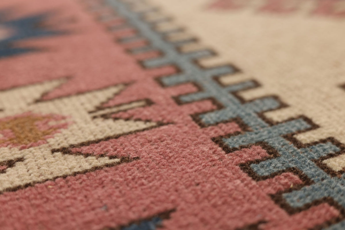 Vintage Nevşehir Turkish Area Rug 4x6 ft — Beige & Pink Geometric