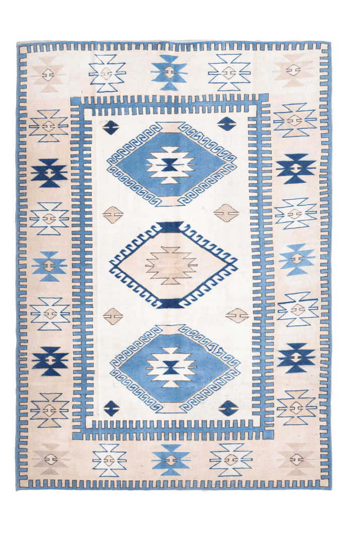 Vintage Niğde Turkish Area Rug 5x8 ft — White & Navy Geometric