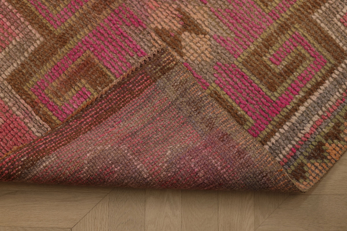 Masenel Persian Style Runner Rug