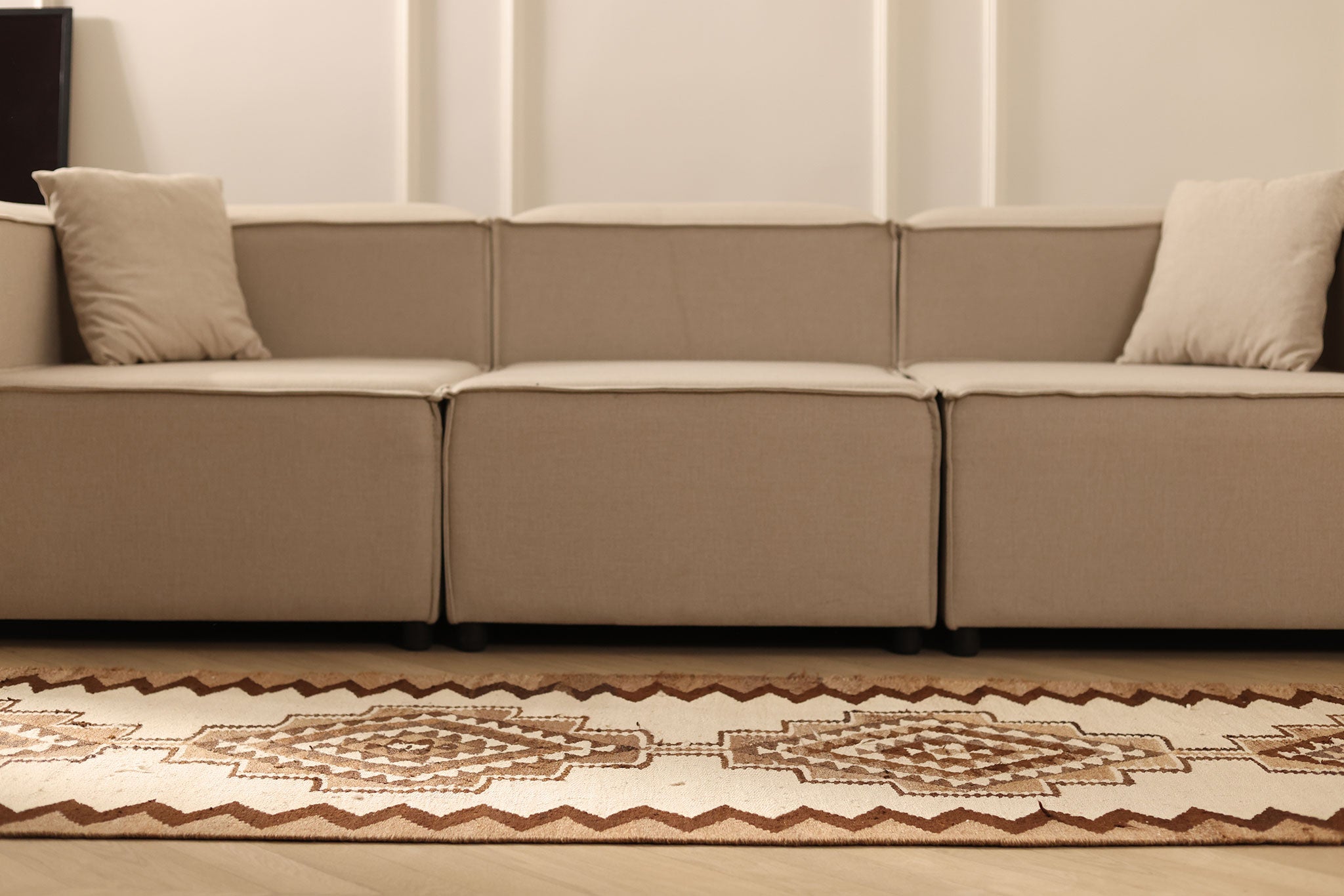 Hekhurek Persian Style Kilim Runner Rug