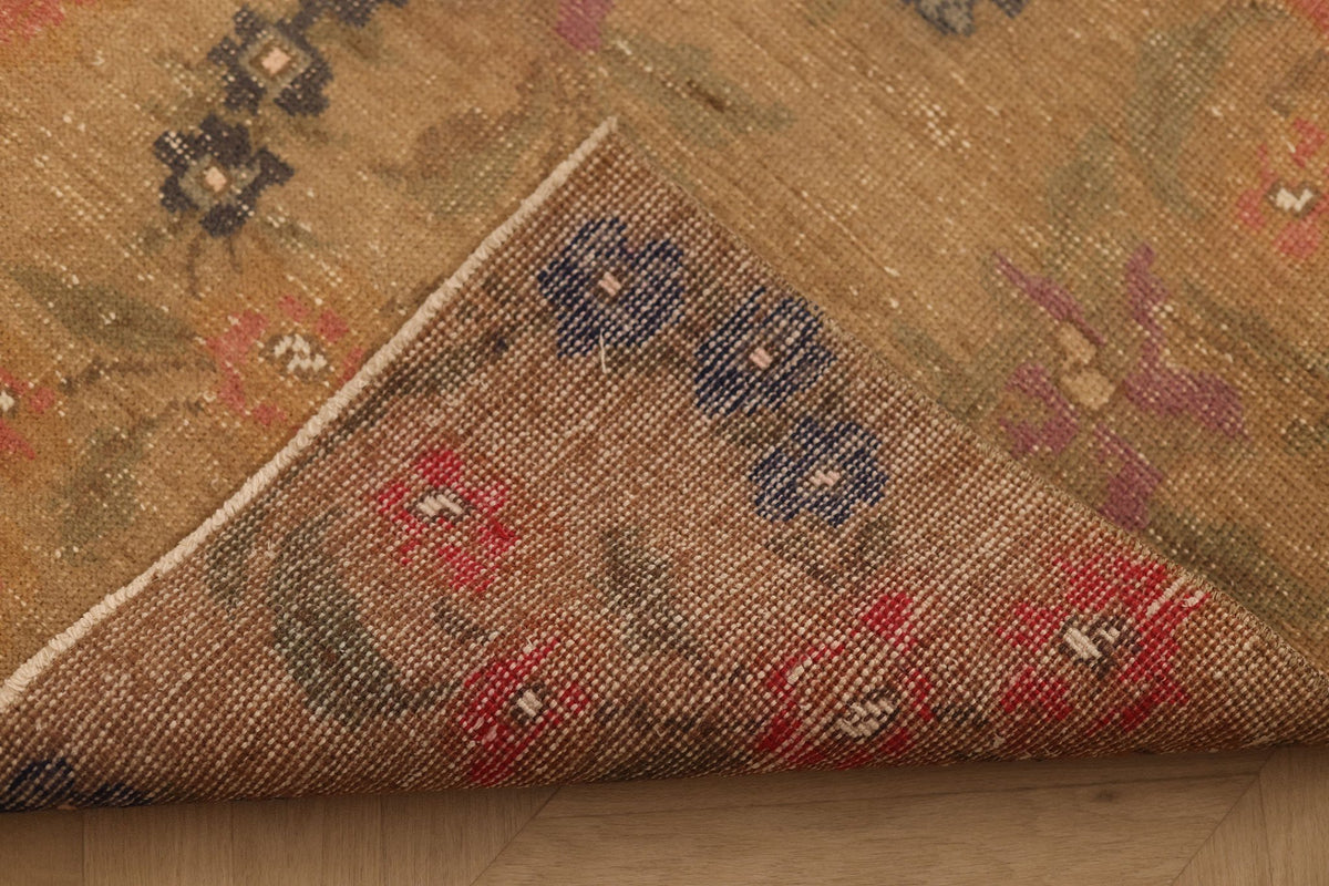 Vintage Isparta Turkish Area Rug 5x9 ft — Beige & Brown Floral