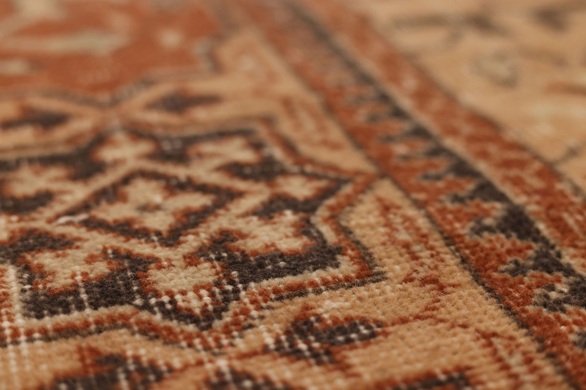 Vintage Isparta Turkish Runner Rug 2x5 ft — Beige & Brown Floral