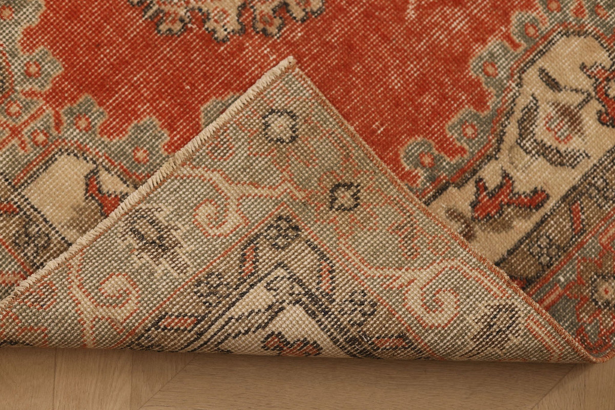 Vintage Isparta Turkish Runner Rug 3x6 ft — Red & Beige Floral