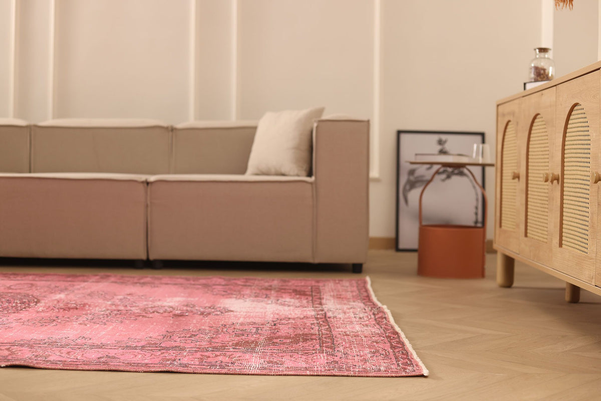 Vintage Isparta Turkish Area Rug 6x8 ft — Pink Floral