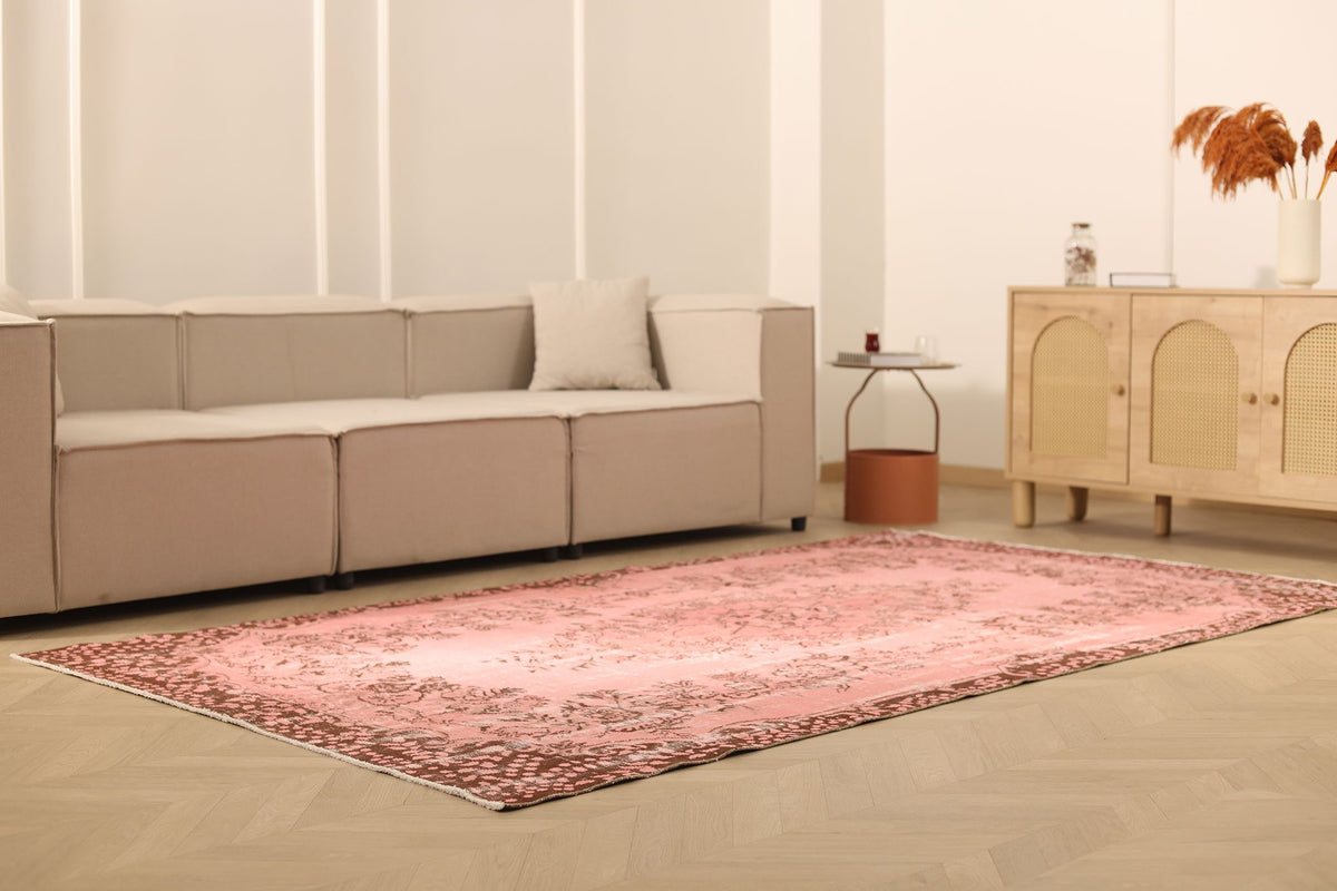 Vintage Isparta Turkish Area Rug 5x9 ft — Pink & Red Floral