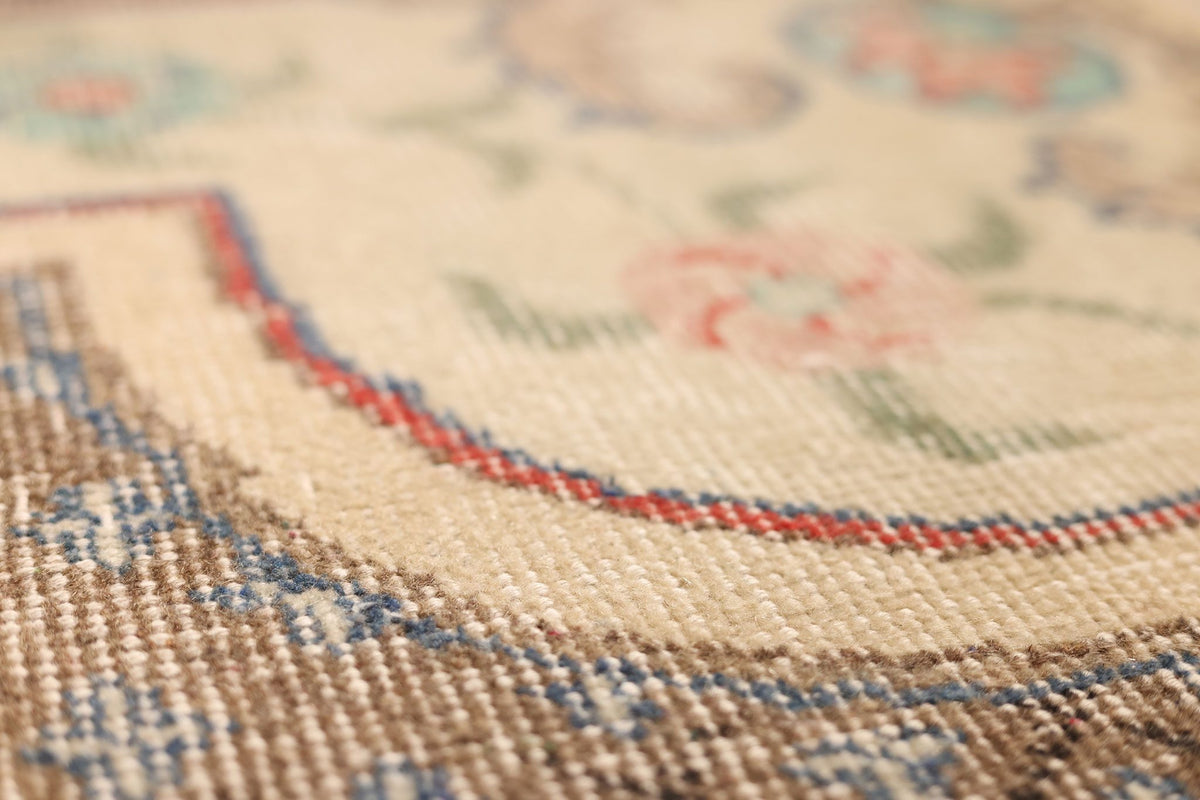 Vintage Isparta Turkish Area Rug 5x9 ft — Beige & Brown Floral