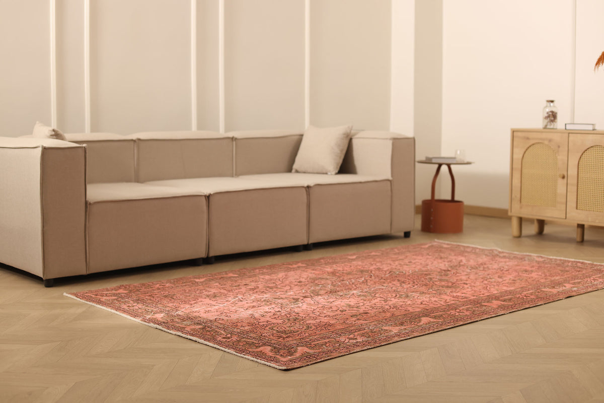 Vintage Isparta Turkish Area Rug 5x8 ft — Pink & Brown Distressed