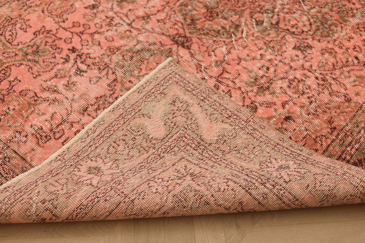 Vintage Isparta Turkish Area Rug 5x8 ft — Pink & Brown Distressed