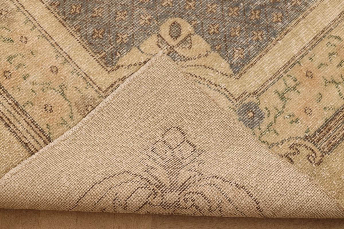 Vintage Isparta Turkish Area Rug 7x10 ft — Beige & Gray Floral
