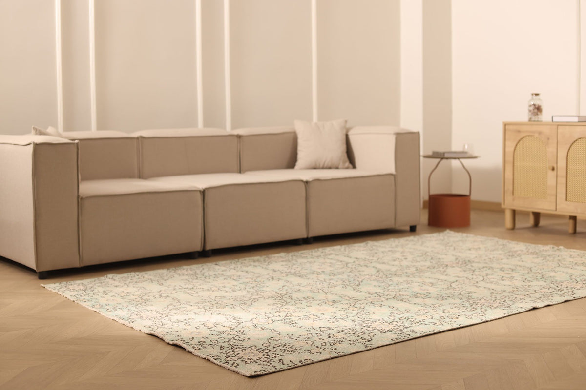 Vintage Manisa Turkish Area Rug 6x9 ft — Green & Beige Floral