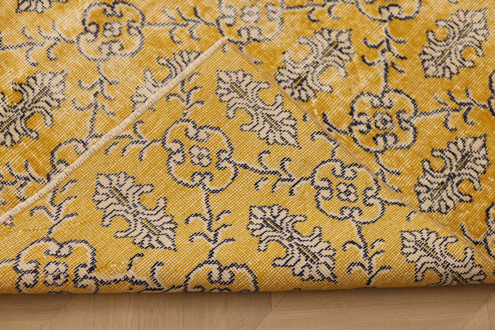 Vintage Isparta Turkish Area Rug 5x8 ft — Yellow & Gray Floral