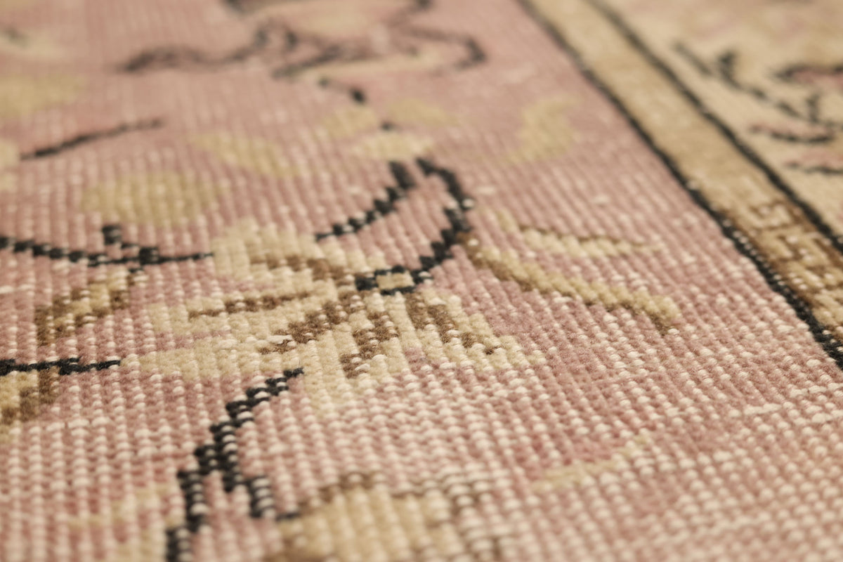 Vintage Isparta Turkish Area Rug 5x9 ft — Pink & Beige Floral