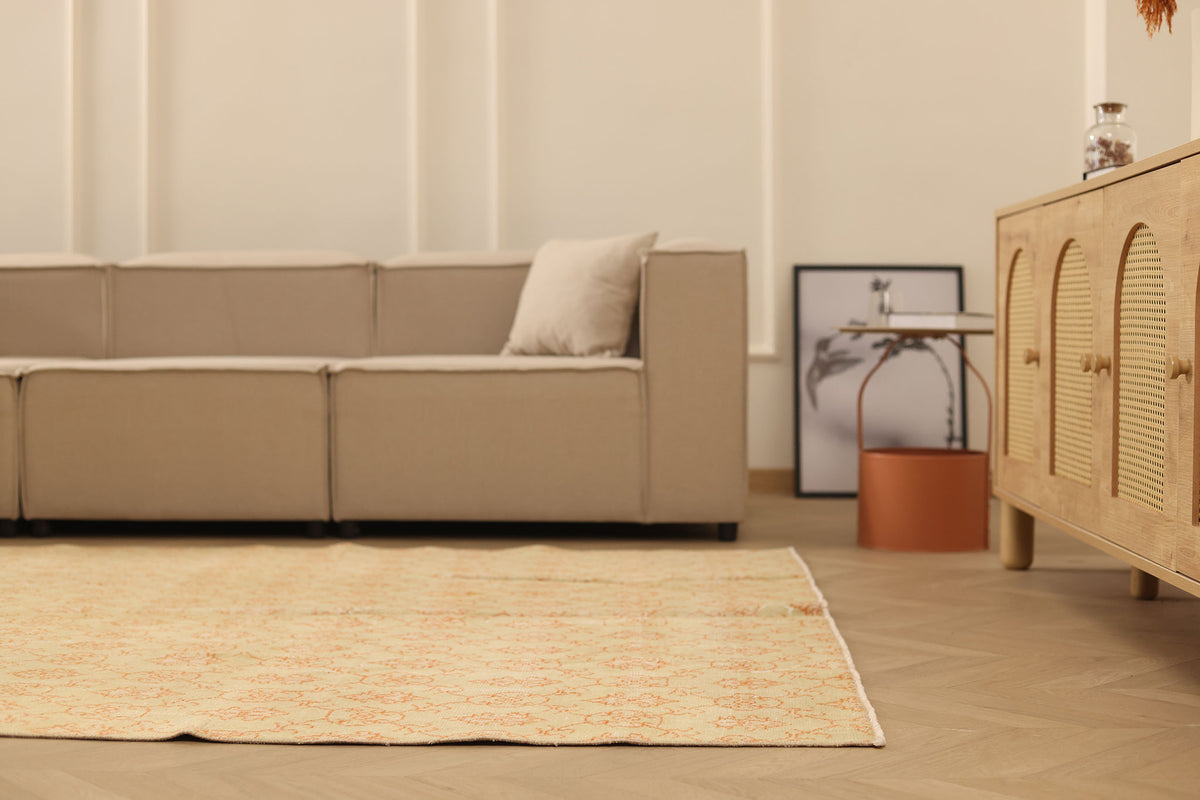 Vintage Isparta Turkish Area Rug 6x10 ft — Beige & Orange Floral (No. 53295)