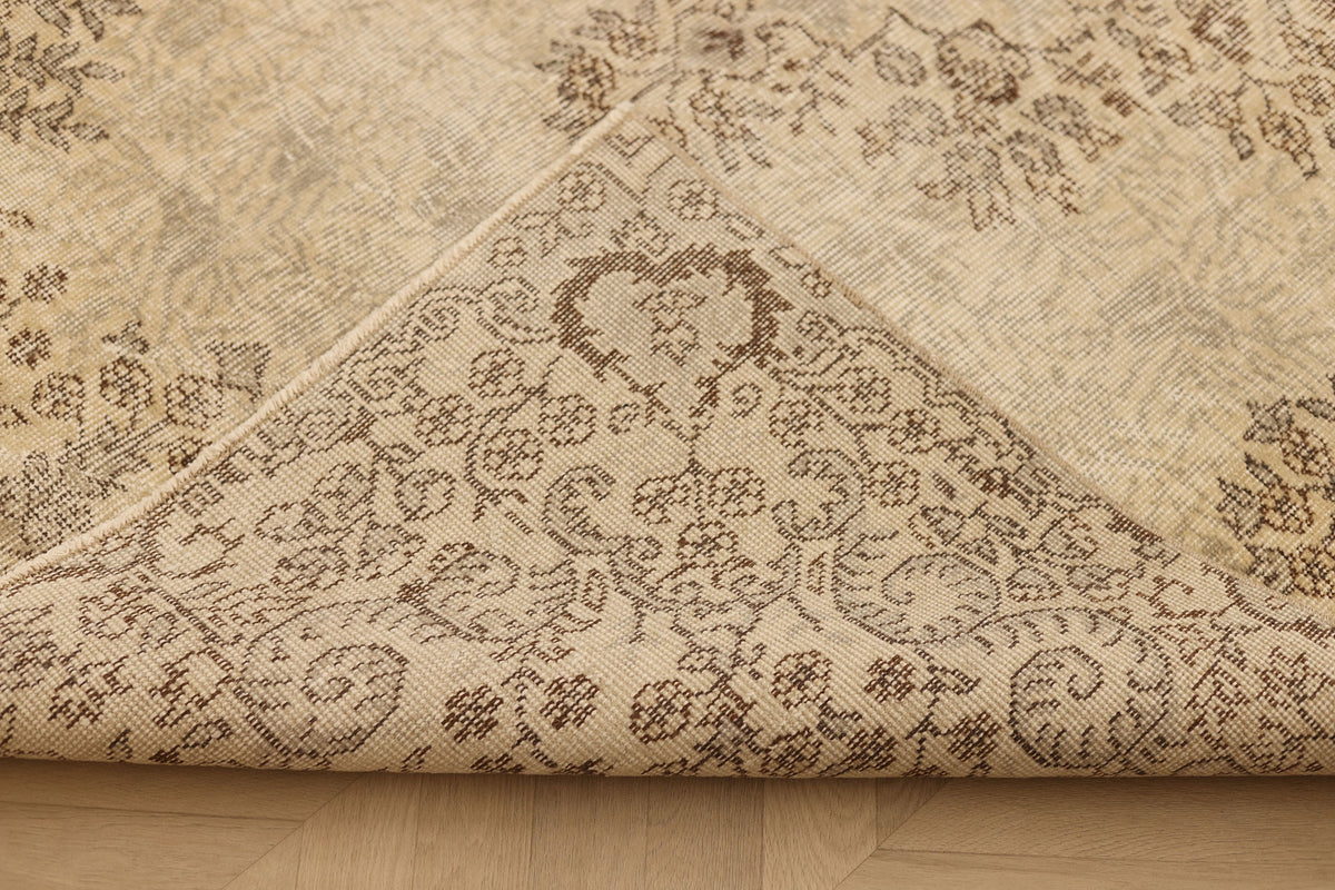 Vintage Isparta Turkish Area Rug 5x9 ft — Beige & Brown Floral (No. 53296)