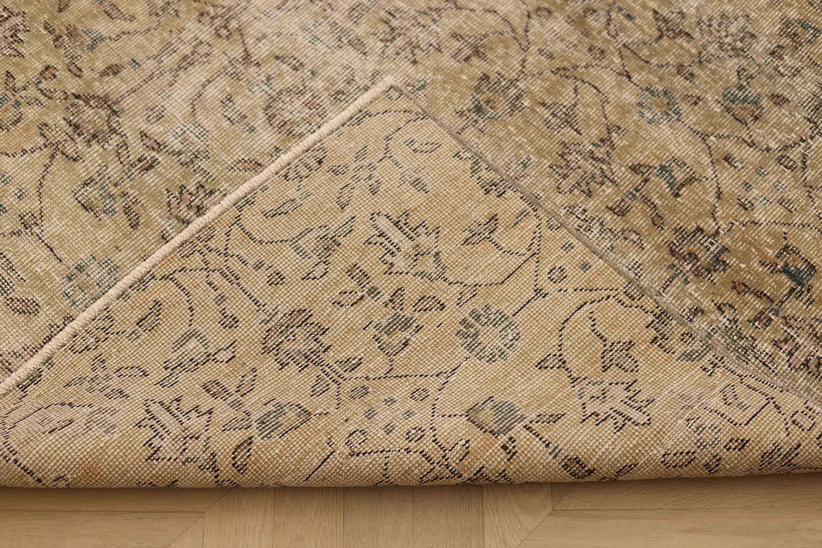 Vintage Isparta Turkish Area Rug 4x7 ft — Beige & Gray Distressed