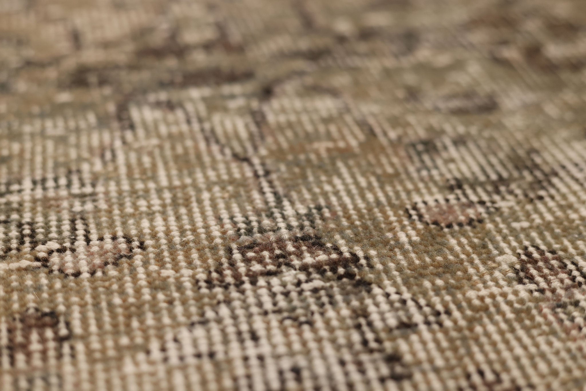 Vintage Isparta Turkish Area Rug 4x7 ft — Beige & Gray Distressed