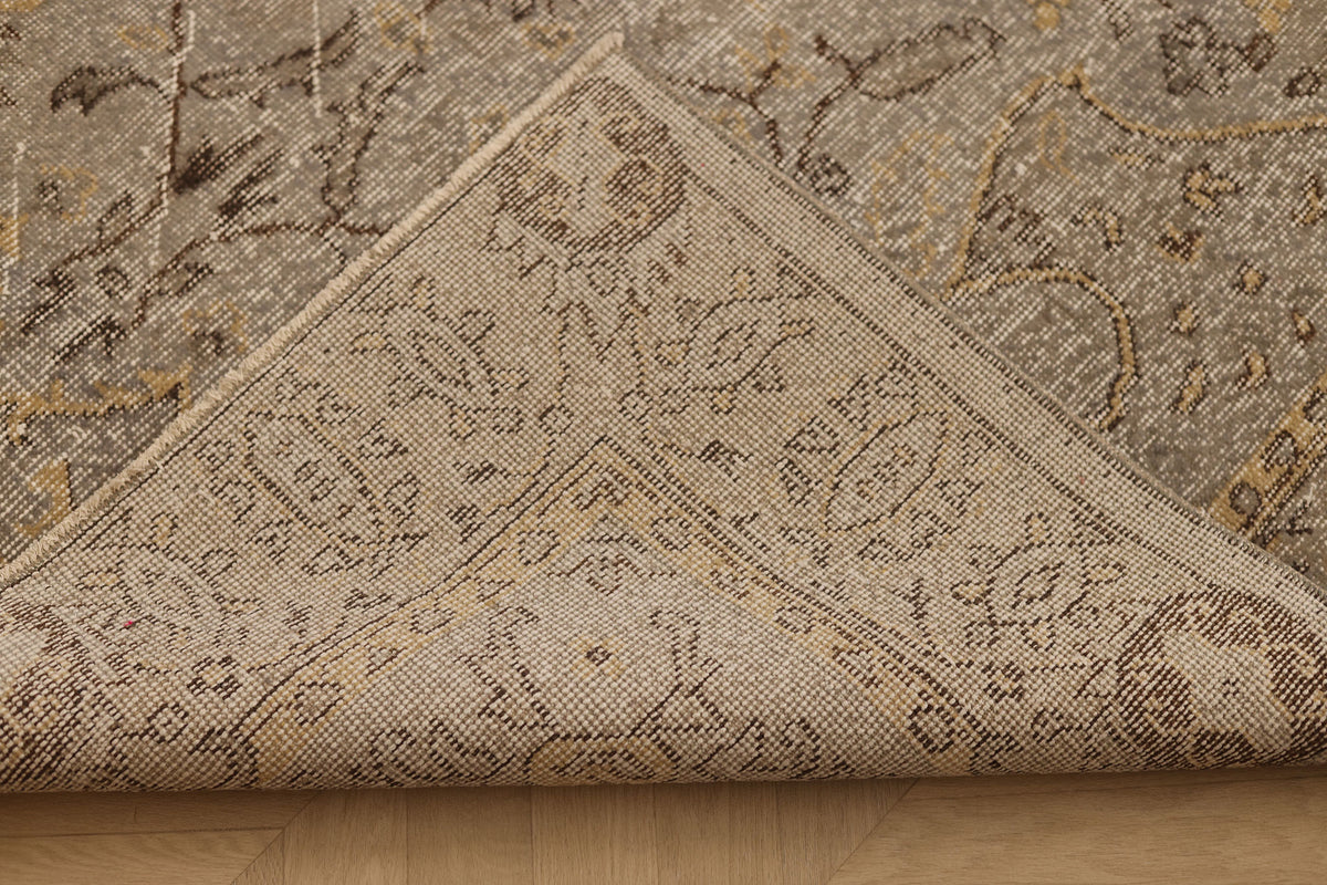 Vintage Isparta Turkish Area Rug 5x10 ft — Gray & Brown Floral
