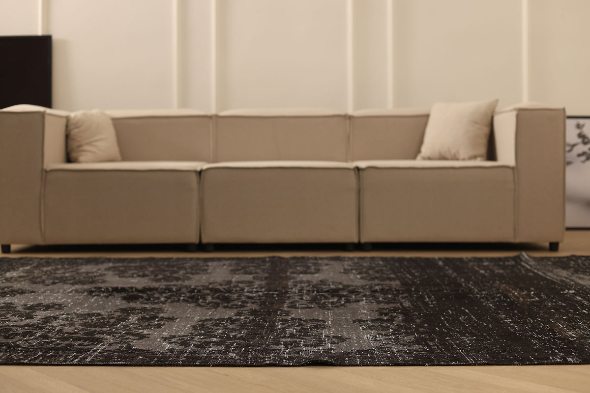 Vintage Isparta Turkish Area Rug 6x10 ft — Gray Overdyed