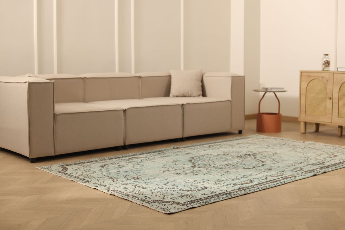 Vintage Manisa Turkish Area Rug 5x9 ft — Gray & Brown Floral