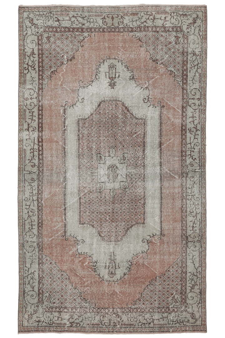 Vintage Isparta Turkish Area Rug 5x9 ft — Pink & Gray Geometric