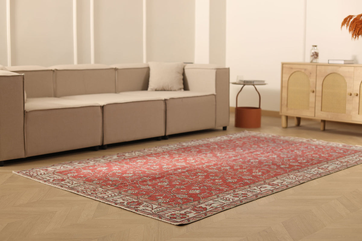 Vintage Isparta Turkish Area Rug 5x9 ft — Red & Beige Floral (No. 53892)
