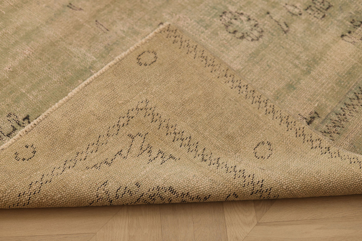 Vintage Manisa Turkish Area Rug 6x9 ft — Beige & Gray Floral (No. 53908)