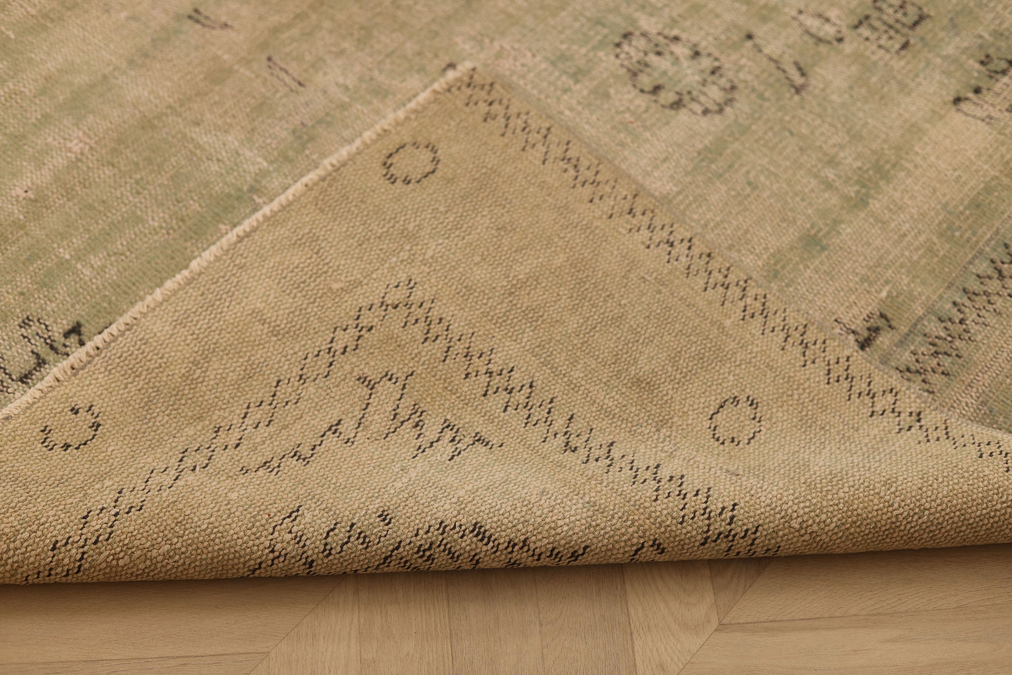 Vintage Manisa Turkish Area Rug 6x9 ft — Beige & Gray Floral (No. 53908)