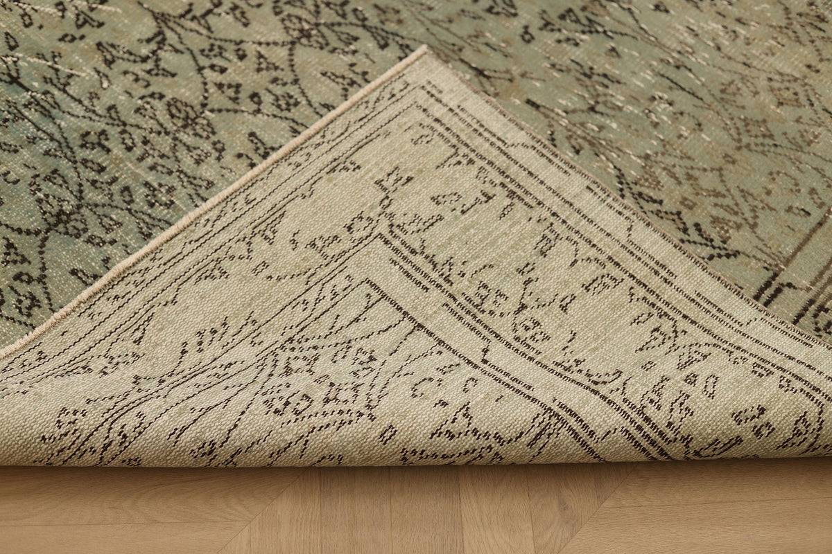 Vintage Manisa Turkish Area Rug 6x9 ft — Gray & Beige Floral