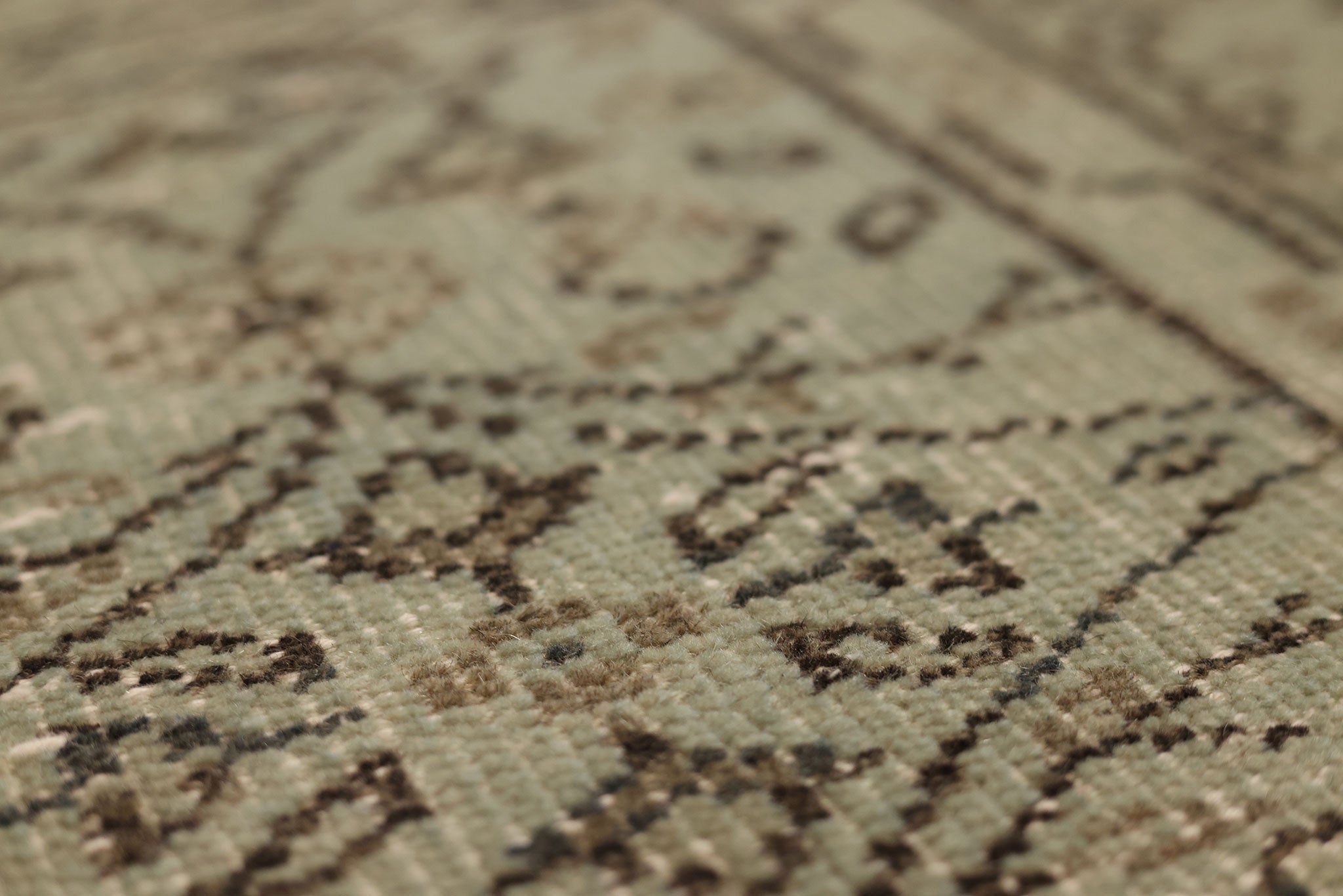 Vintage Manisa Turkish Area Rug 6x9 ft — Gray & Beige Floral