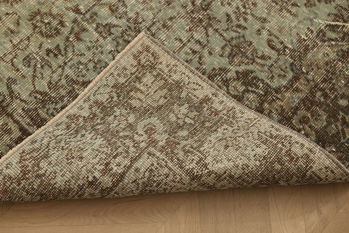 Vintage Isparta Turkish Area Rug 5x8 ft — Gray & Brown Floral (No. 53917)