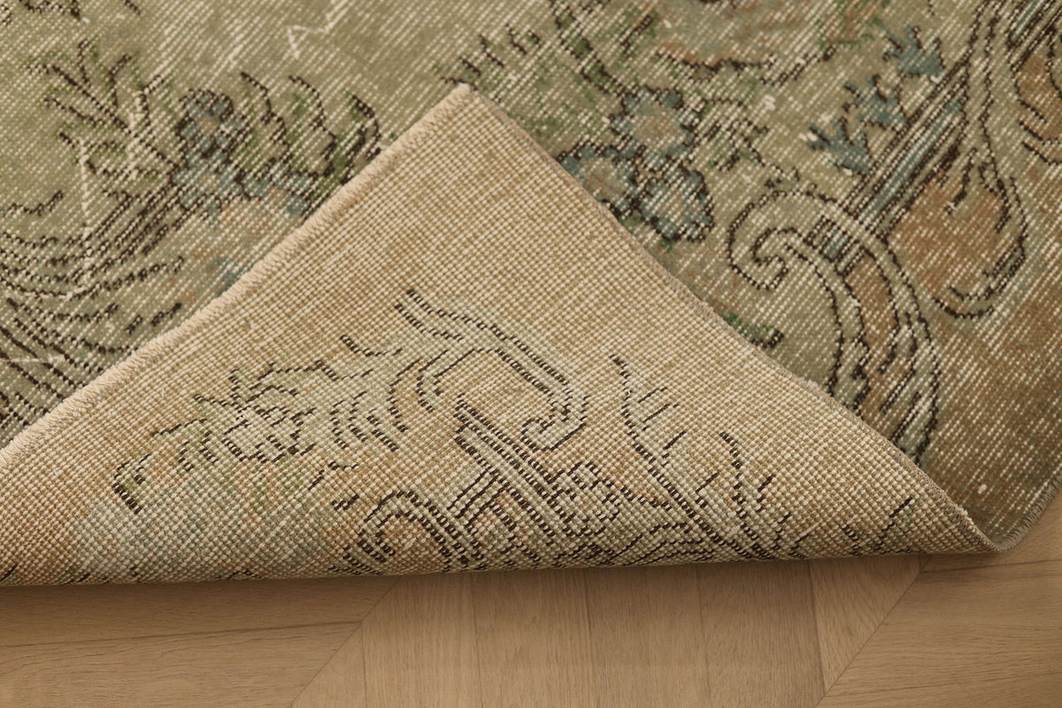 Vintage Isparta Turkish Area Rug 5x8 ft — Beige & Gray Floral (No. 53918)