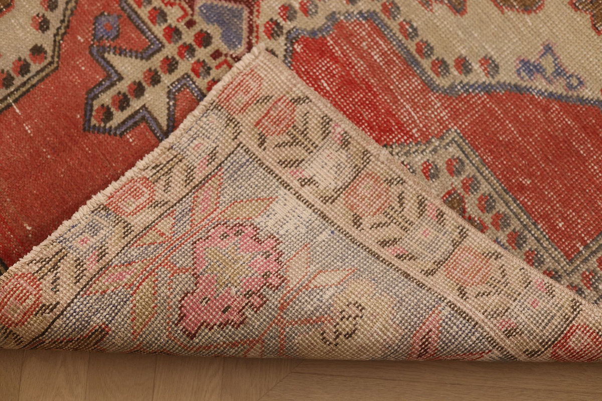 Vintage Nevşehir Turkish Area Rug 4x7 ft — Red & Beige Distressed