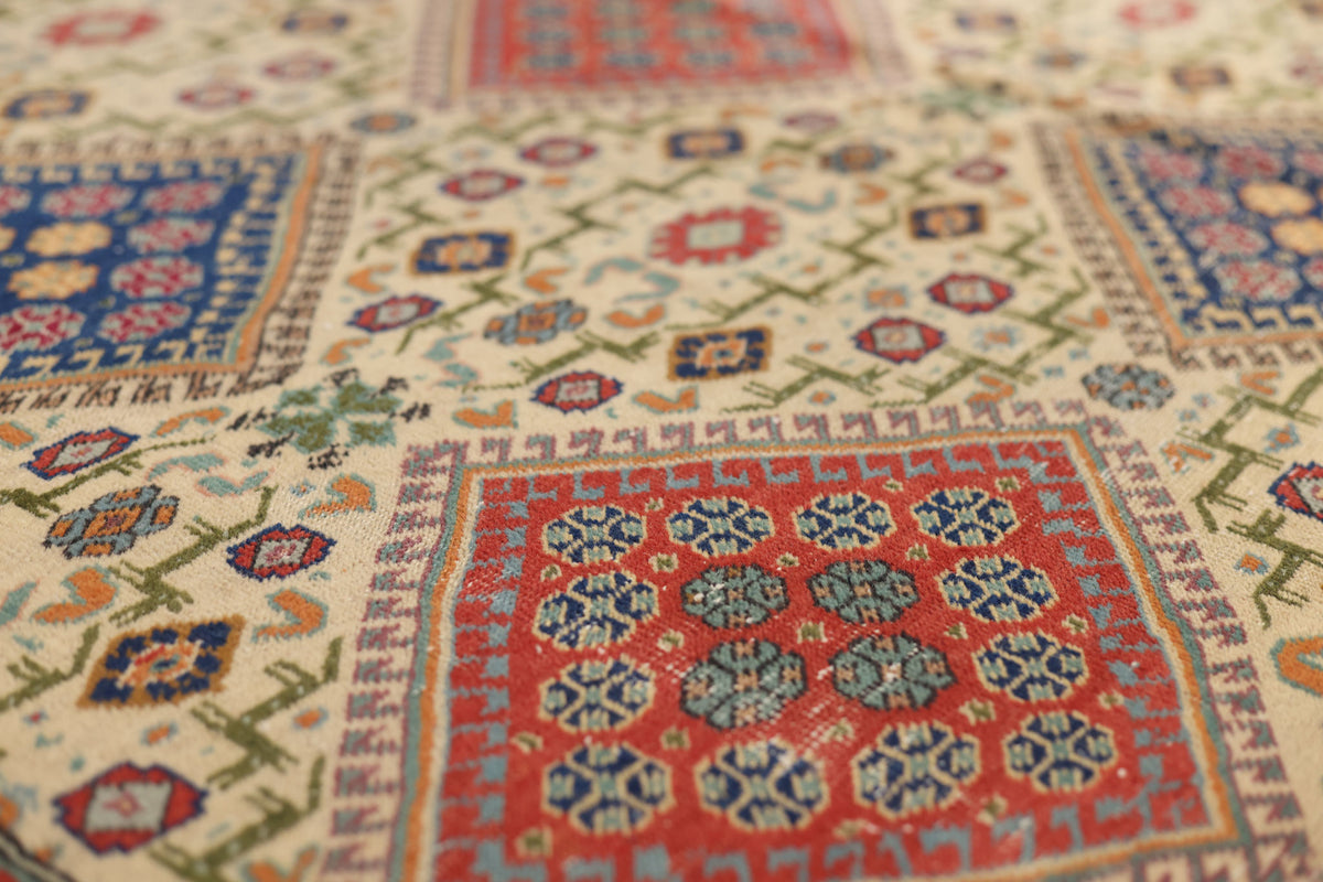 Vintage Kayseri Turkish Area Rug 6x9 ft — Beige & Red Geometric